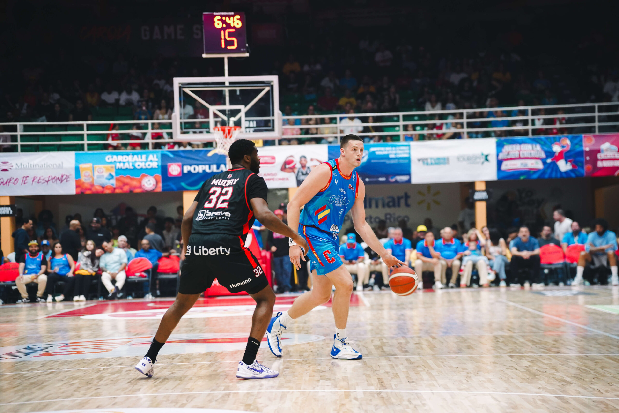 Piratas le roban uno a los Gigantes