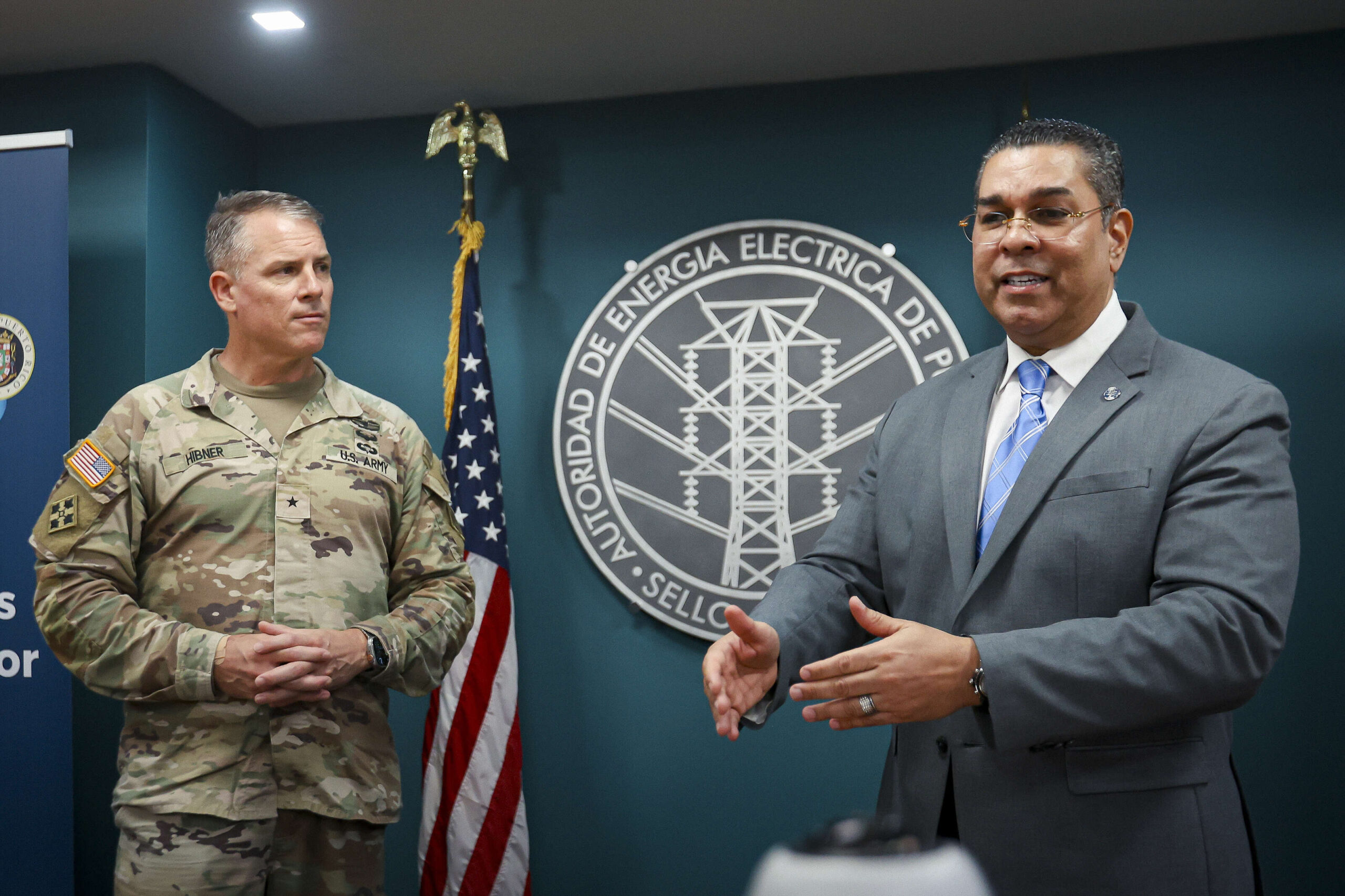 AEE firma acuerdo con Cuerpo de Ingenieros para proyectos de represas y embalses