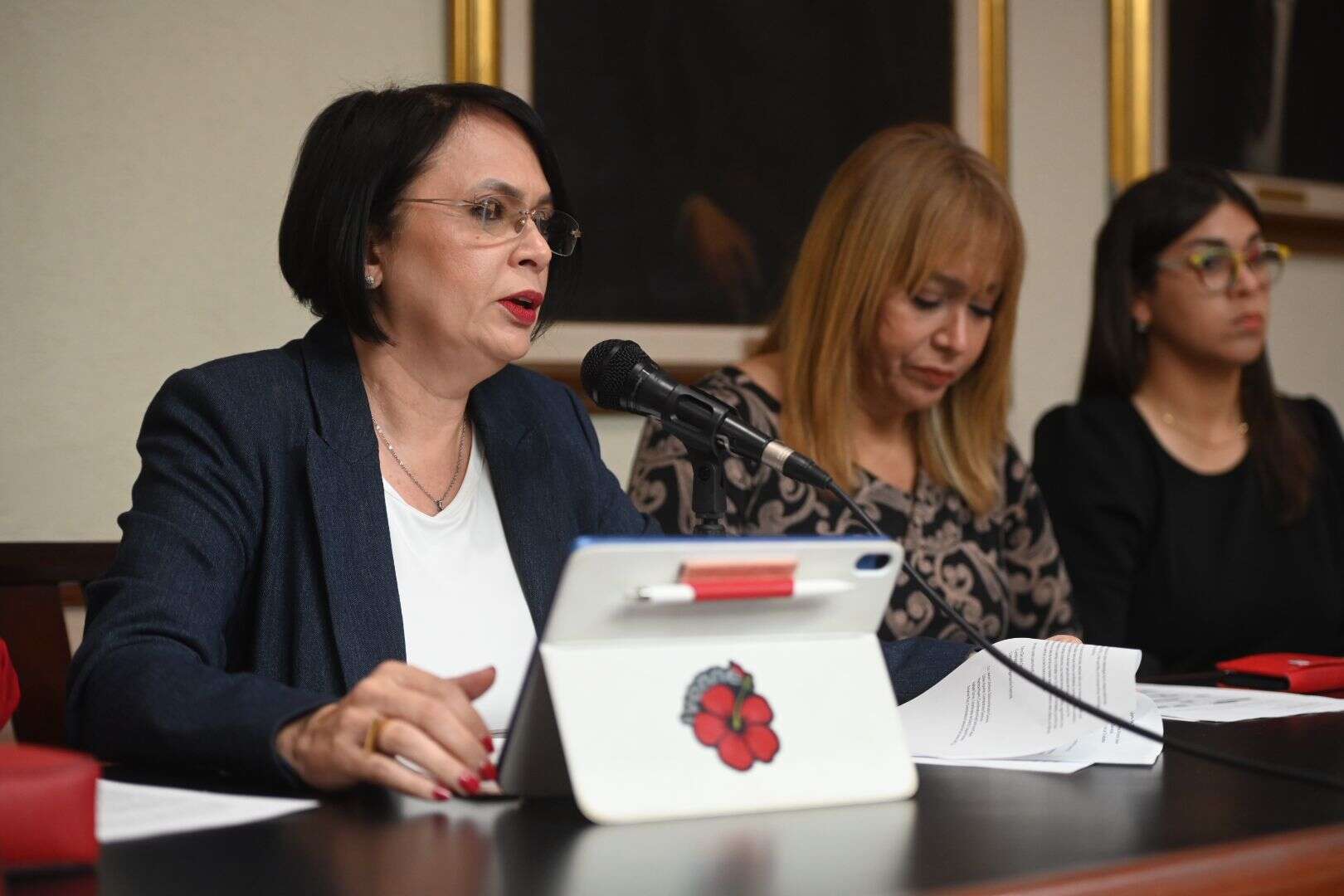 Candidatas populares denuncian alegado caso de hostigamiento sexual en MVC
