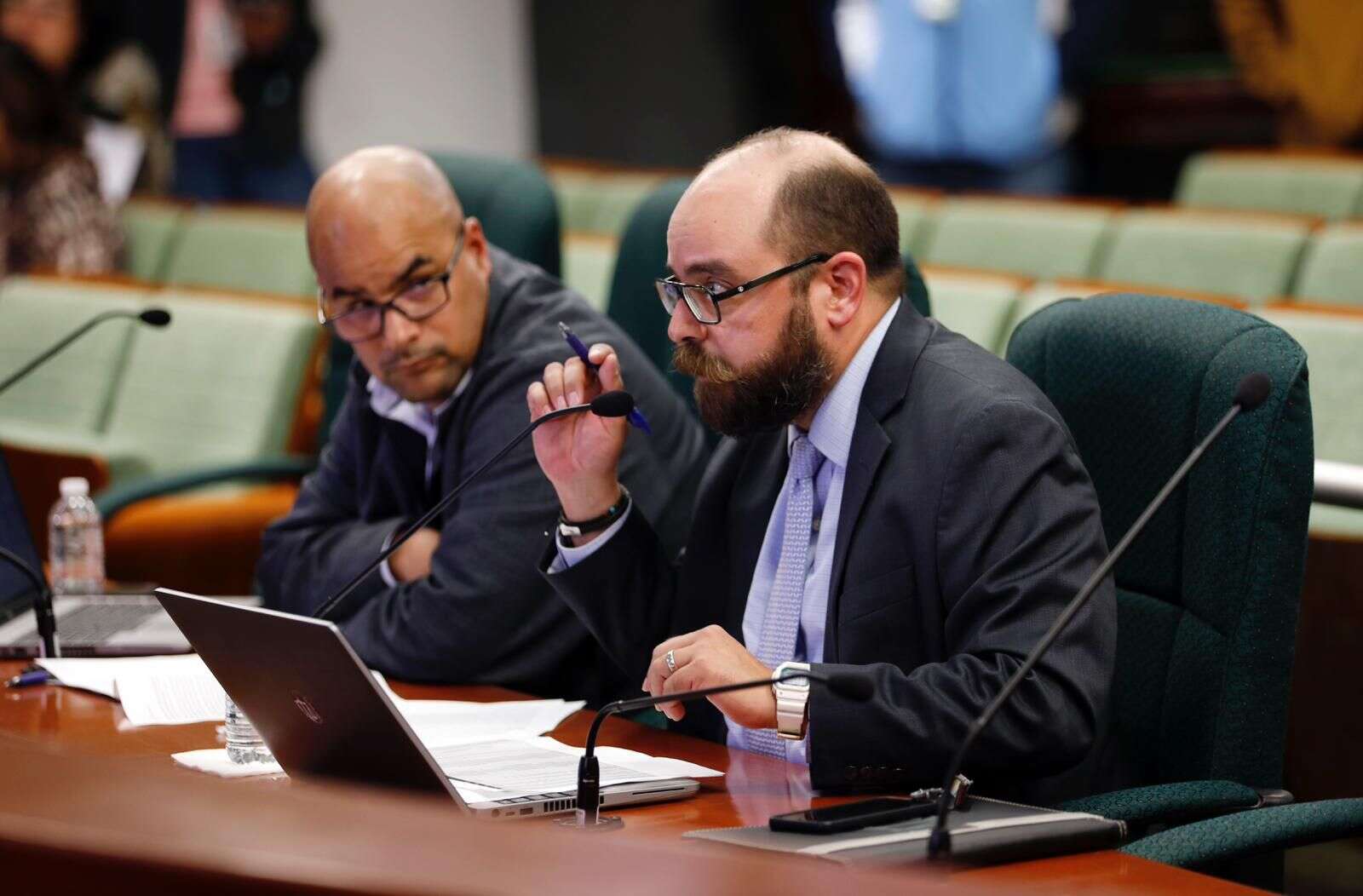 Pendientes de investigación  ascensos a bomberos que ya tenían nombre y apellido