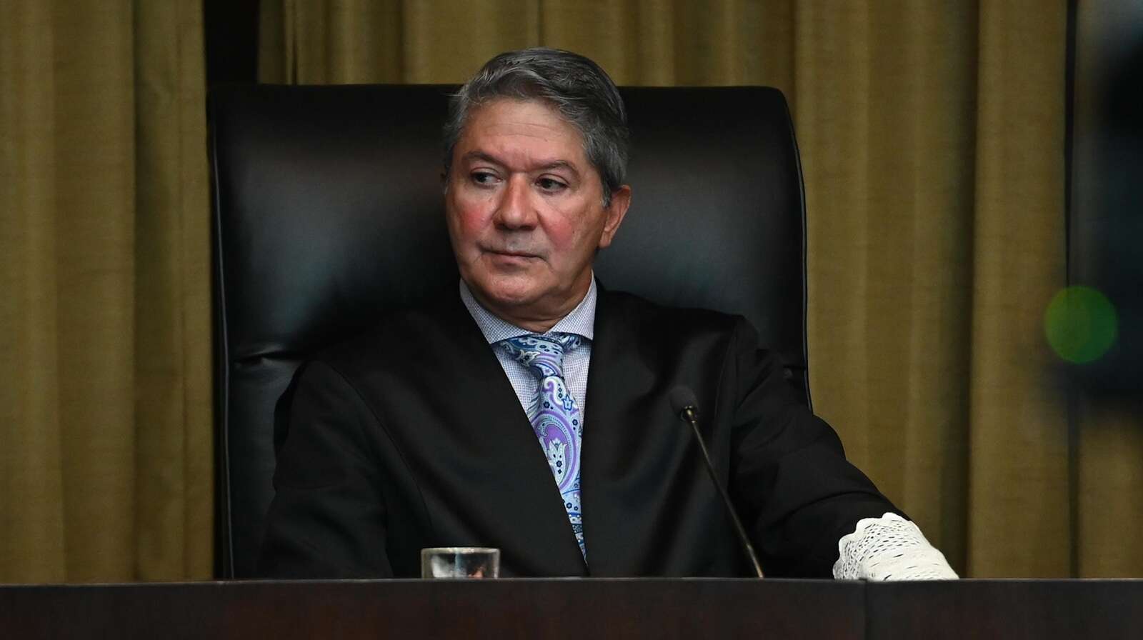 Supremo limita a Ética y abona , dicen los disidentes, al “yerbajo de la corrupción”