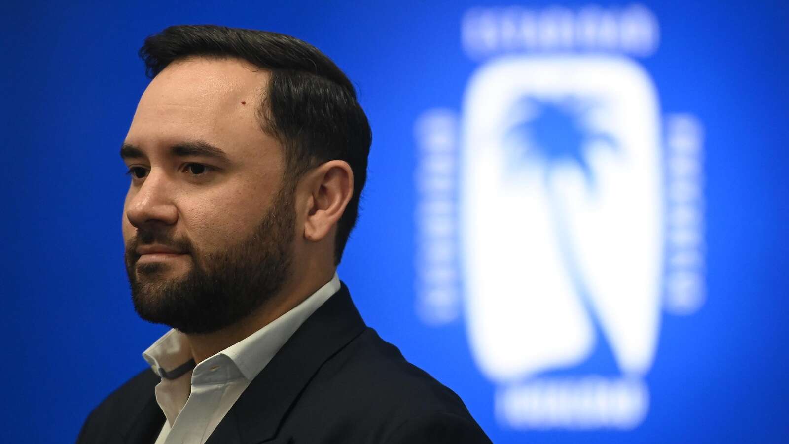 Recauda fondos para la toma de posesión la gobernadora electa