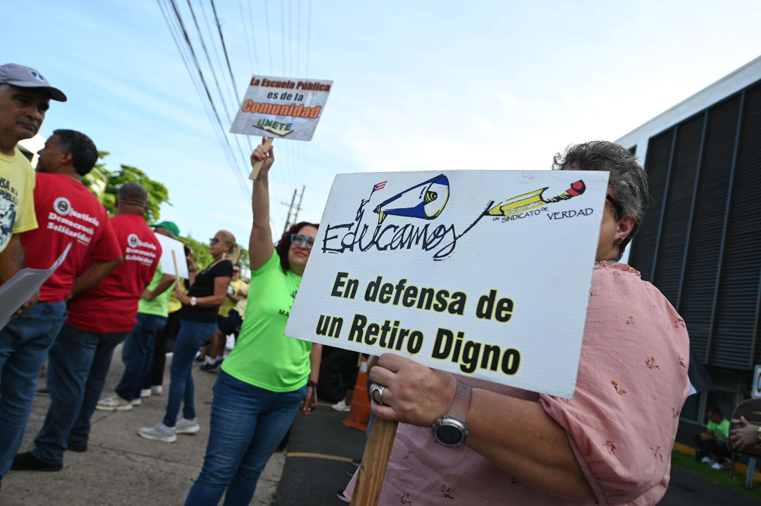 Sistema de Retiro para Maestros pagó millones de dólares a beneficiarios fallecidos