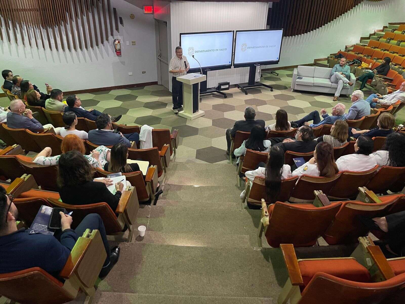 Secretario de Salud procura aumentar las residencias médicas