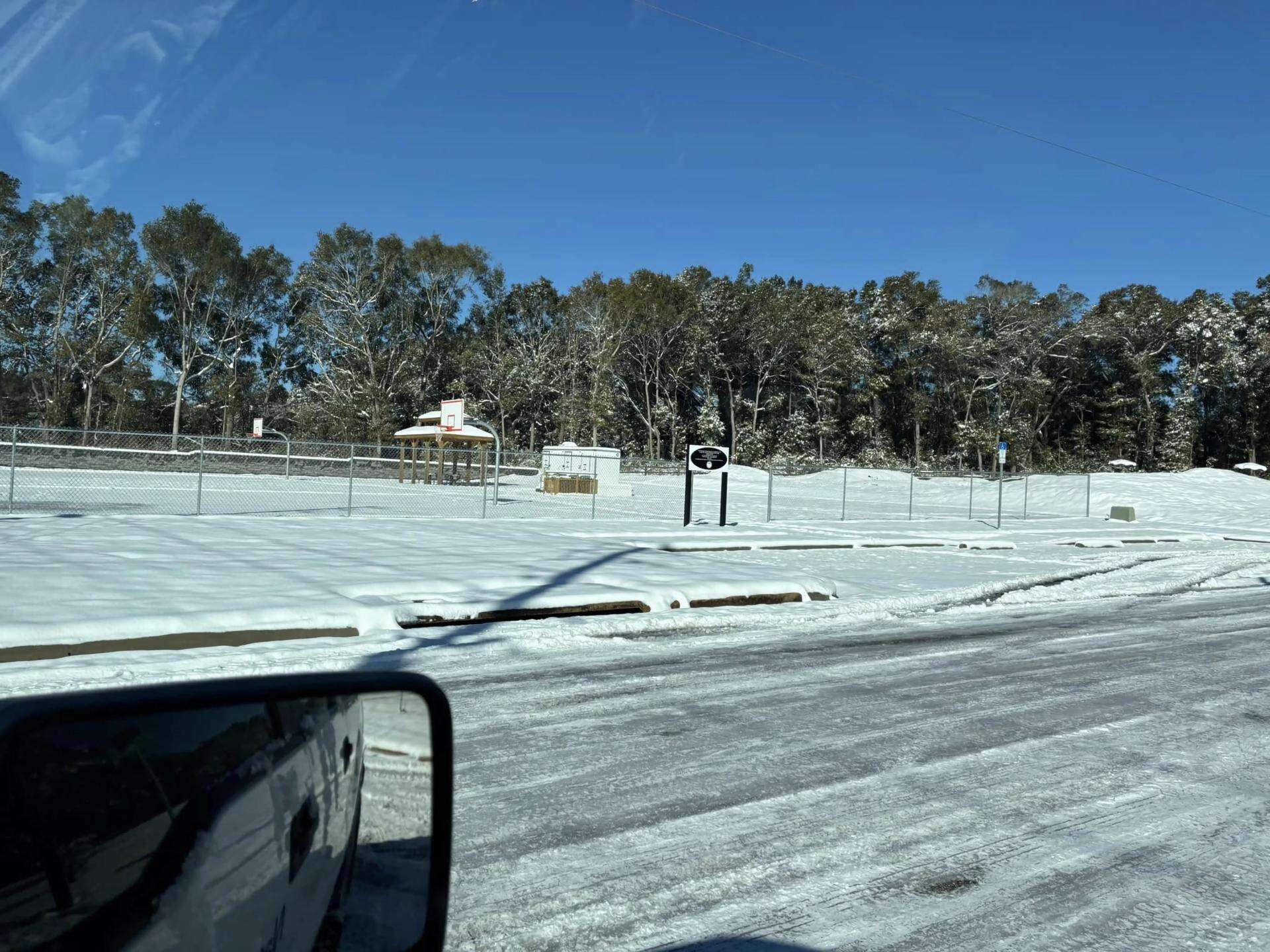 Acumulación de nieve alcanza casi 10 pulgadas en algunas zonas de Florida