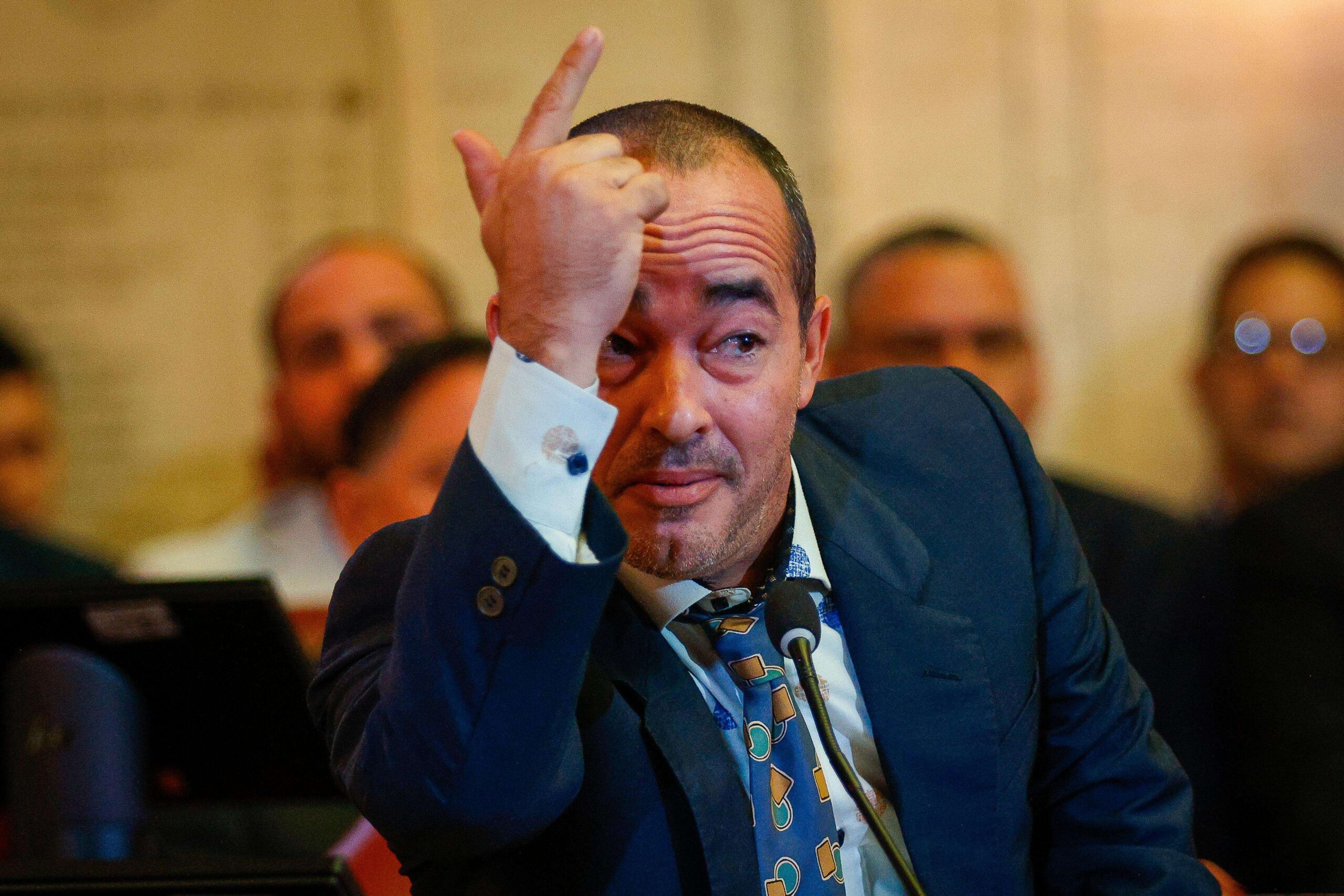 Eliezer Molina: «Siempre con mi pueblo y mi país»