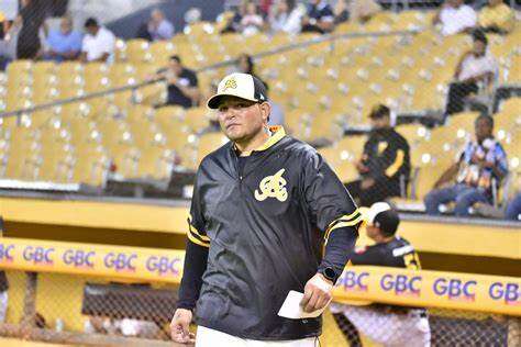 Águilas Cibaeñas no repetirán a Yadier Molina como mánager