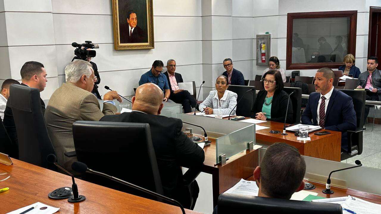 Se oponen a medida que impulsa «Ley de Apoyo a Sistemas Municipales de Educación»