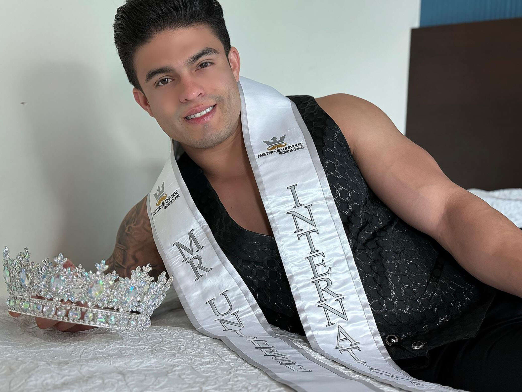 Boricua se corona como nuevo Mister Universe International
