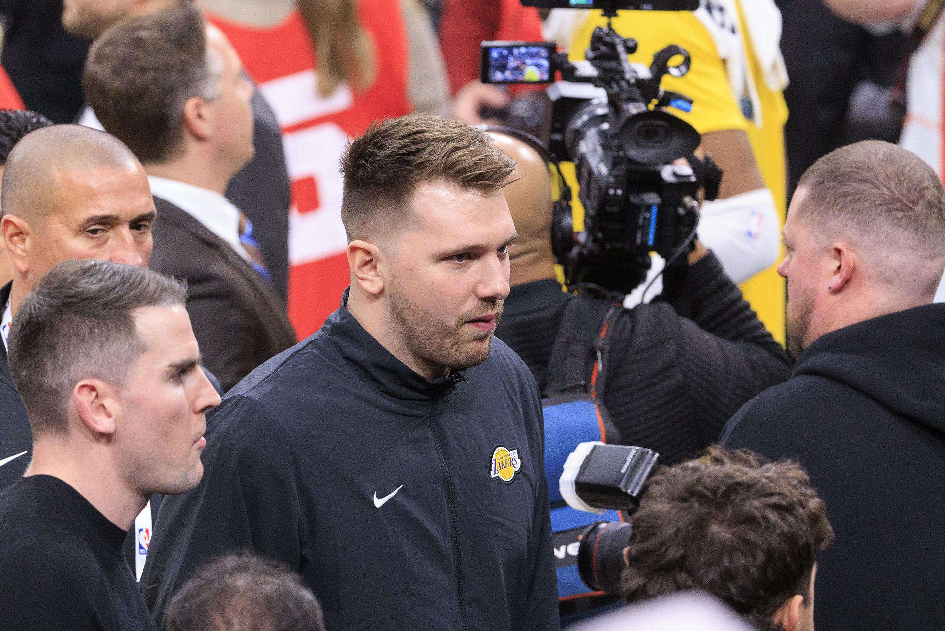 Doncic, Anthony Davis y Butler, cierra la ventana de traspasos más intensa de la NBA