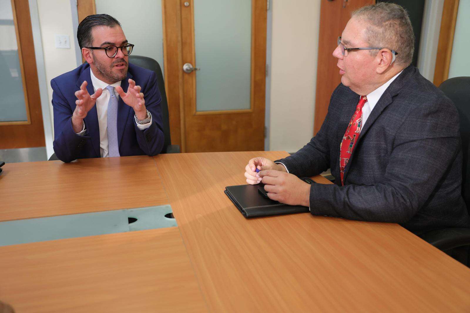 OMB estrecha los lazos con el Departamento de Recreación y Deportes