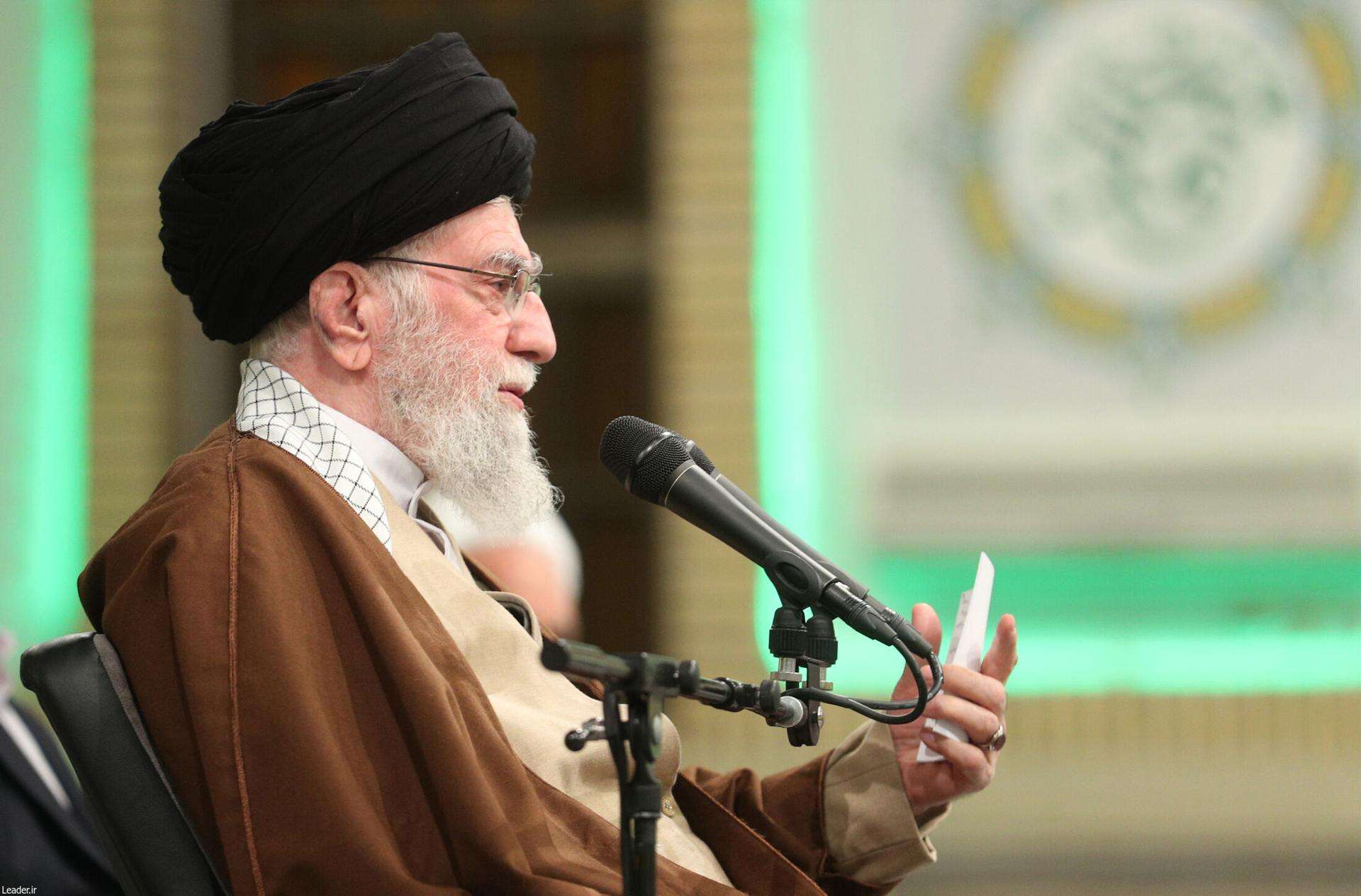 Líder iraní tilda a Estados Unidos de “mentiroso” y “engañador” ante posibles diálogos