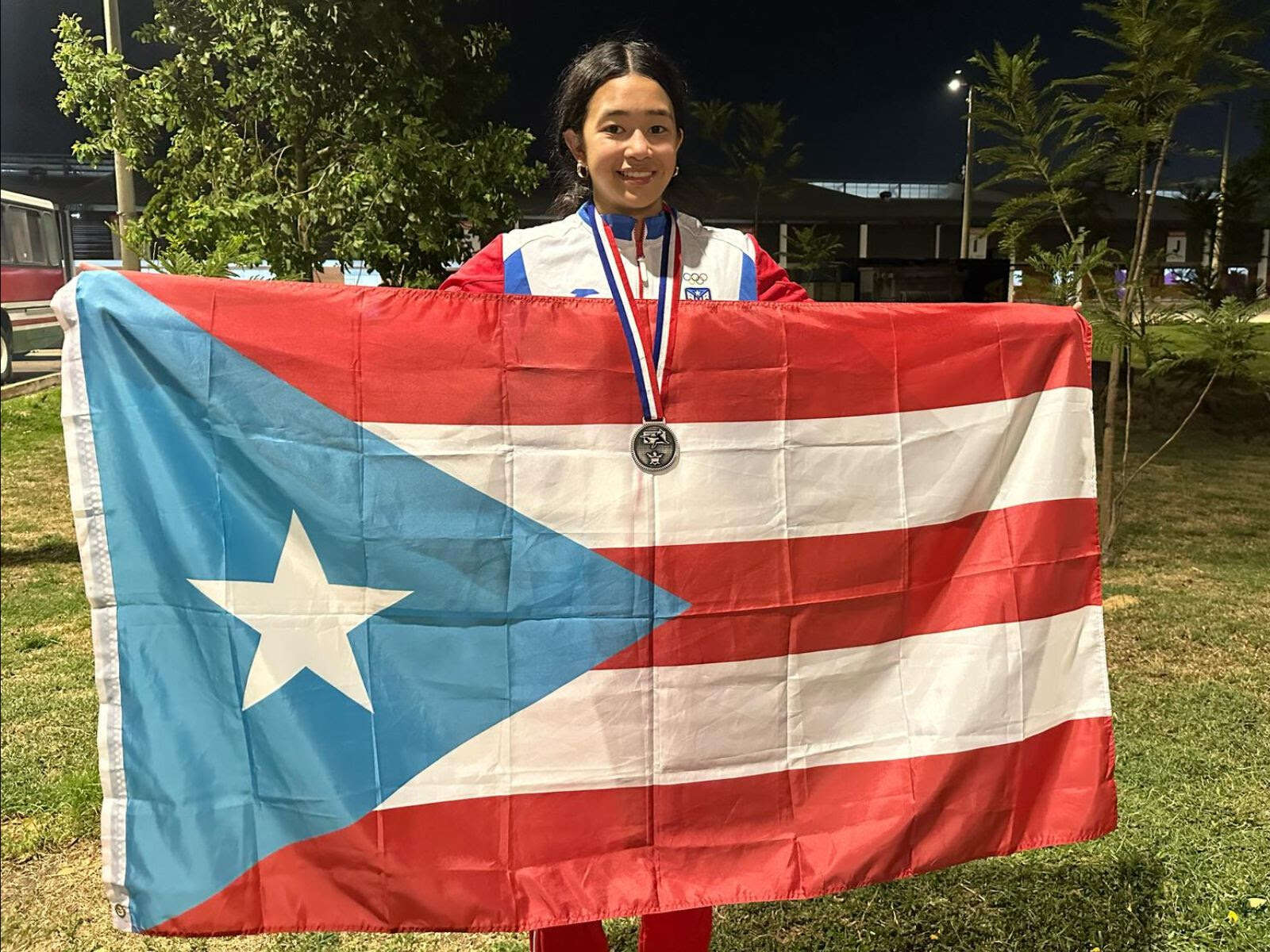 Esgrimista Gabriela Hwang logra plata en Panamericano Cadete y Juvenil