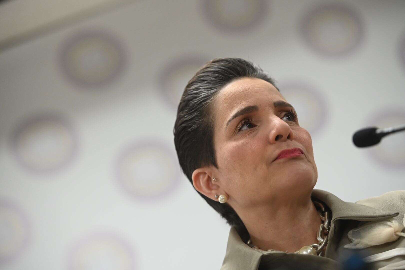 Justicia presenta cargos contra hombre de Arecibo que agredió a su pareja y a su hijo menor