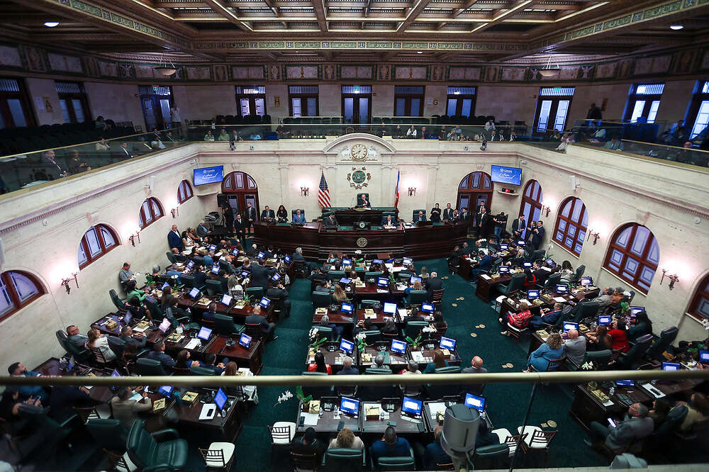 Cámara avala que el Negociado de Energía aumente las multas a los operadores de energía