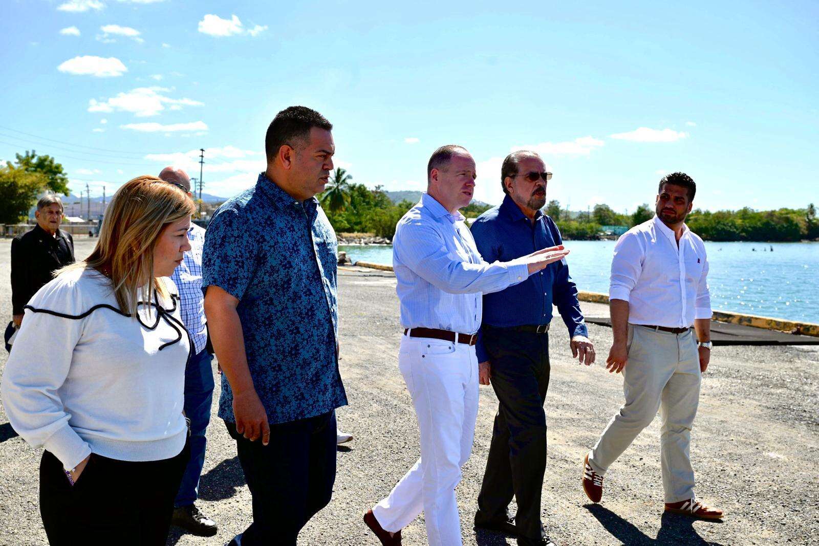 Congresista visita infraestructura de Mayagüez