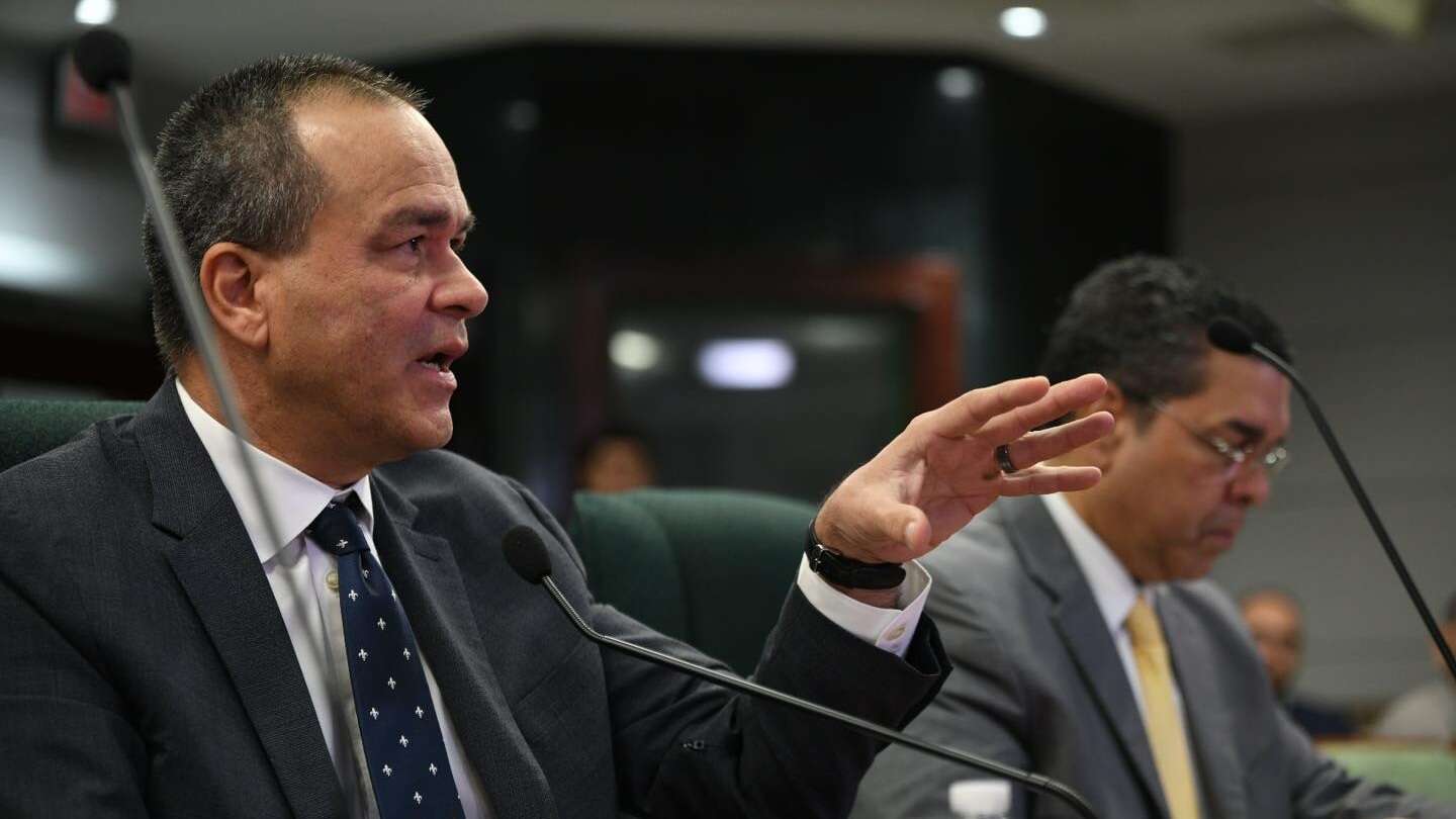 Barcazas de gas son la estrategia principal para reducir apagones este verano