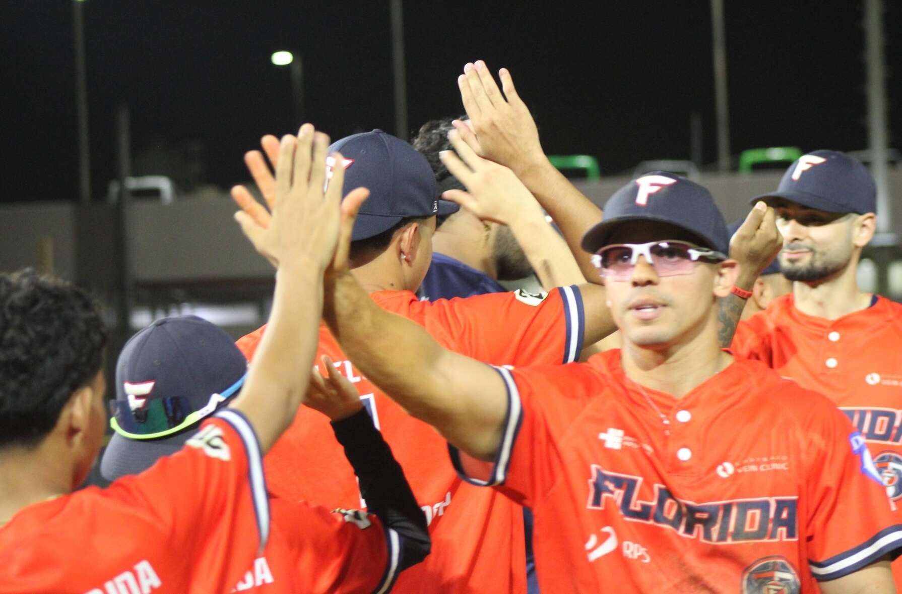 Dos equipos ponen a prueba sus invictos esta noche en la Doble A