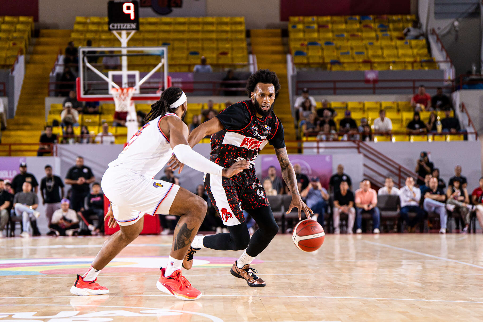 Vaqueros siguen invictos y Criollos logran su primer triunfo