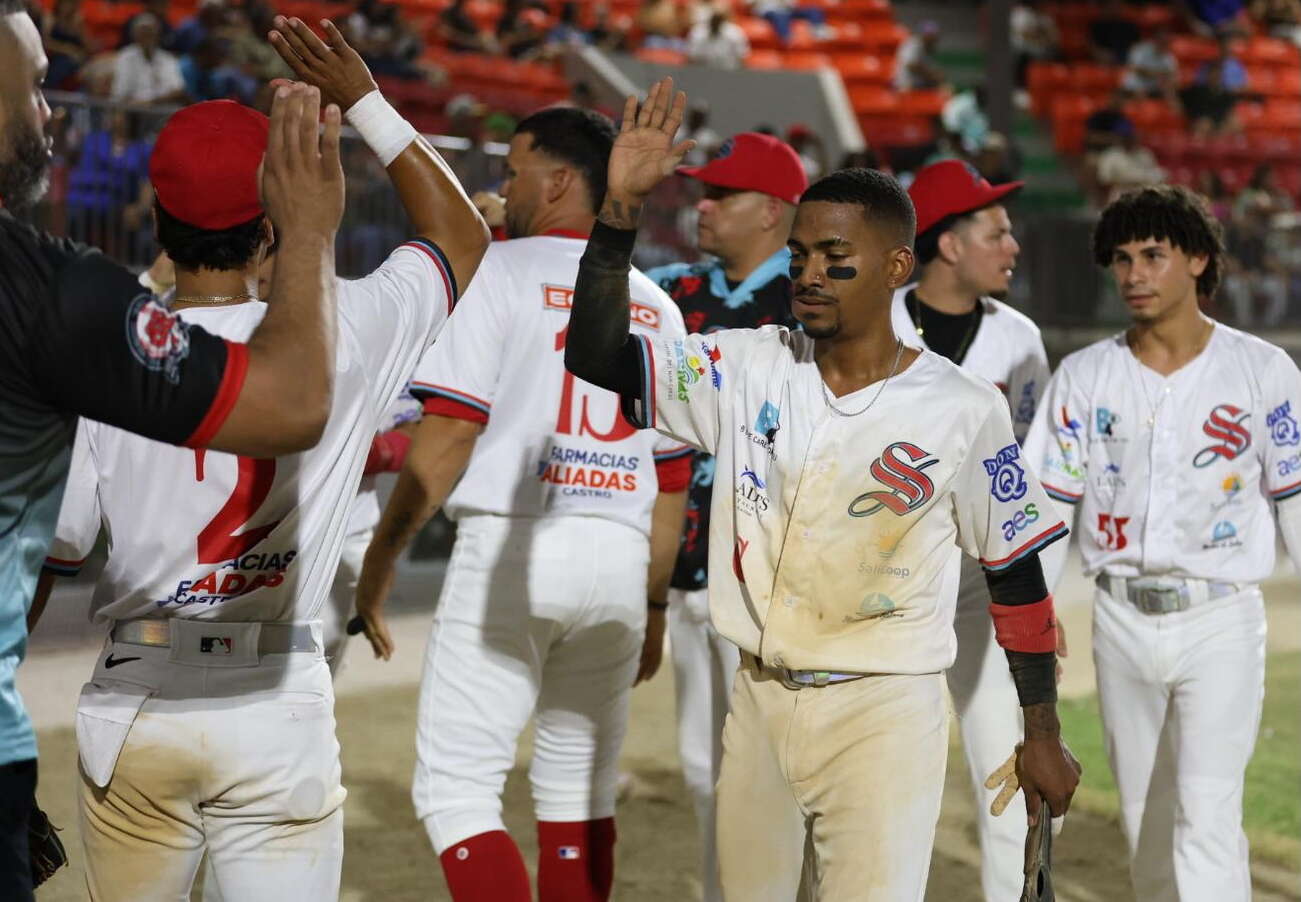 Titanes y Peces Voladores continúan invictos después de tres semanas