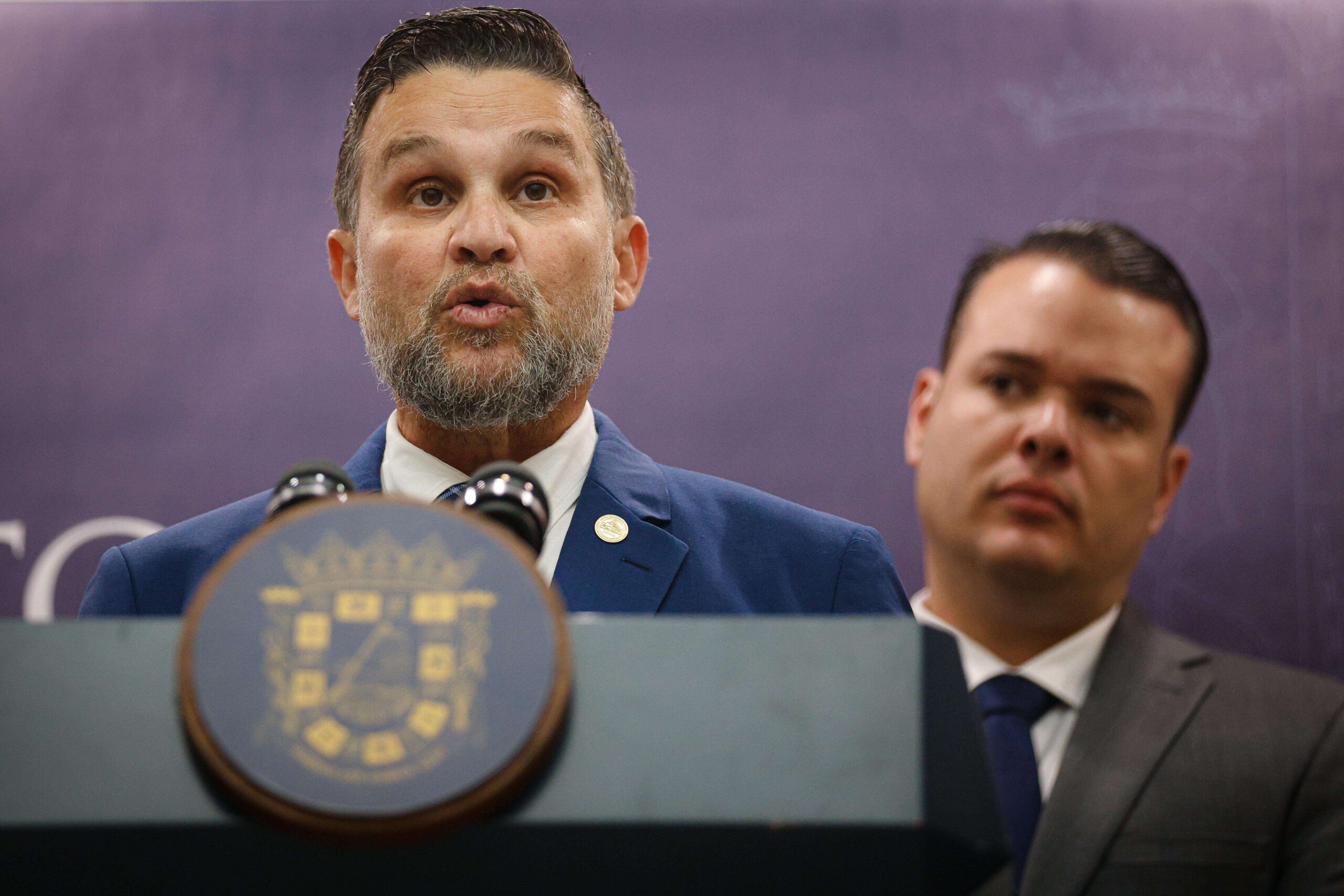 DRNA identifica fondos para atender desborde de aguas usadas en balneario de Luquillo