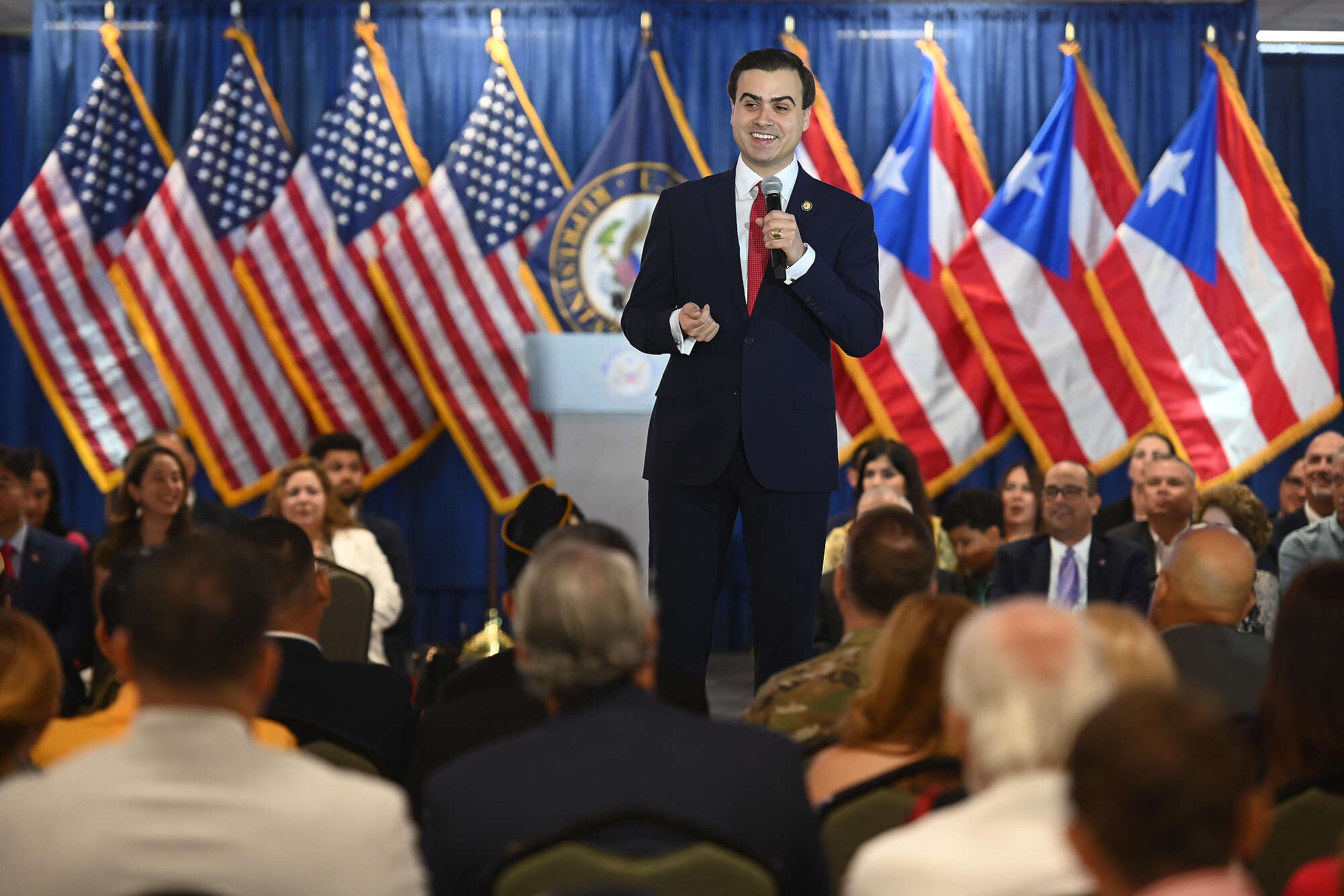 En Caguas la nueva oficina del comisionado residente Pablo José Hernández