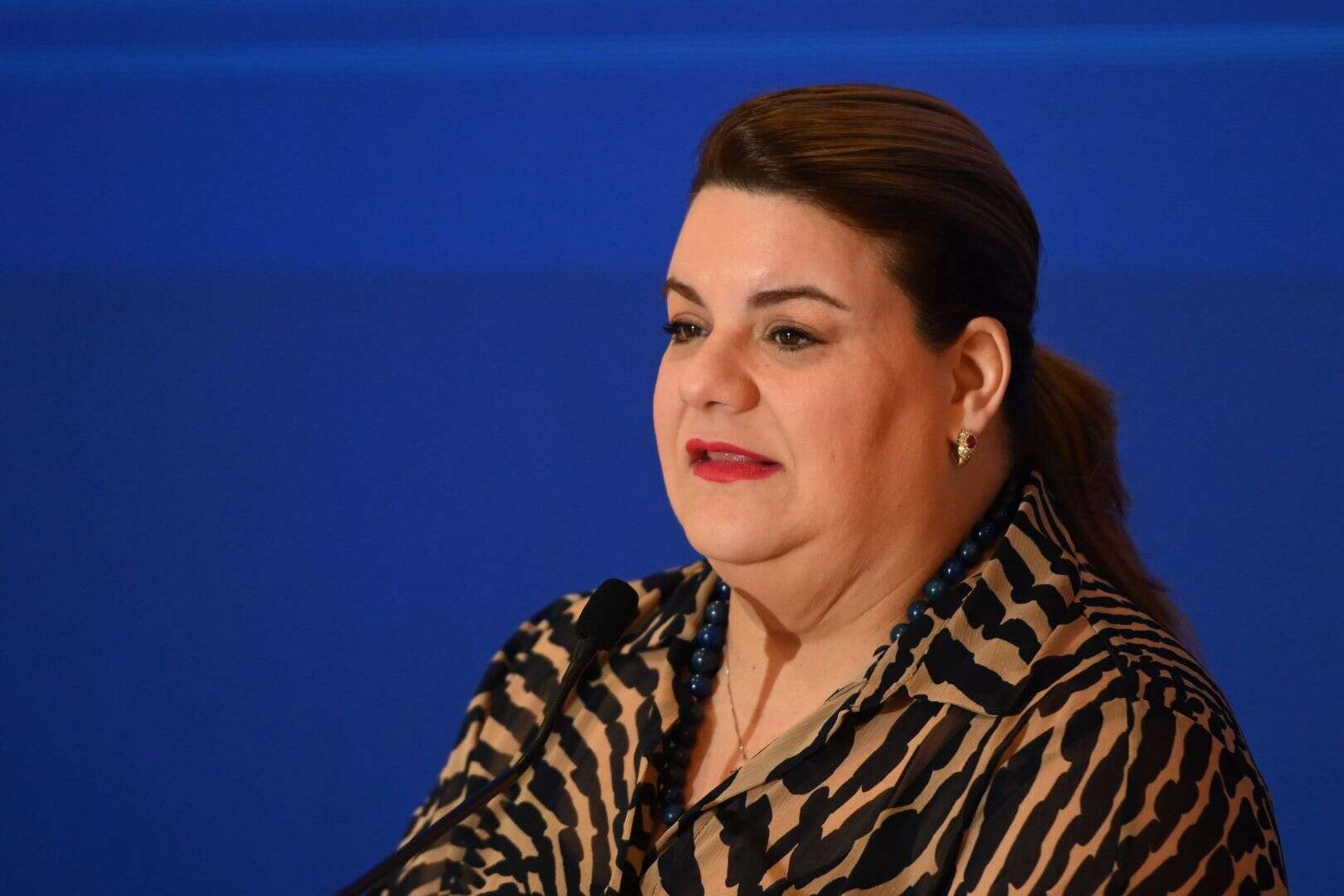 Gobierno entrega títulos de propiedad a más de 100 familias