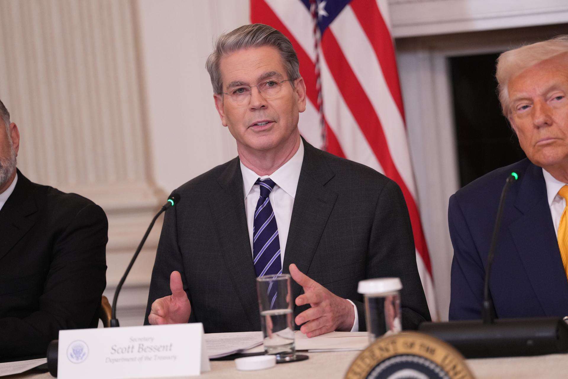 Secretario del Tesoro de EU no descarta una recesión