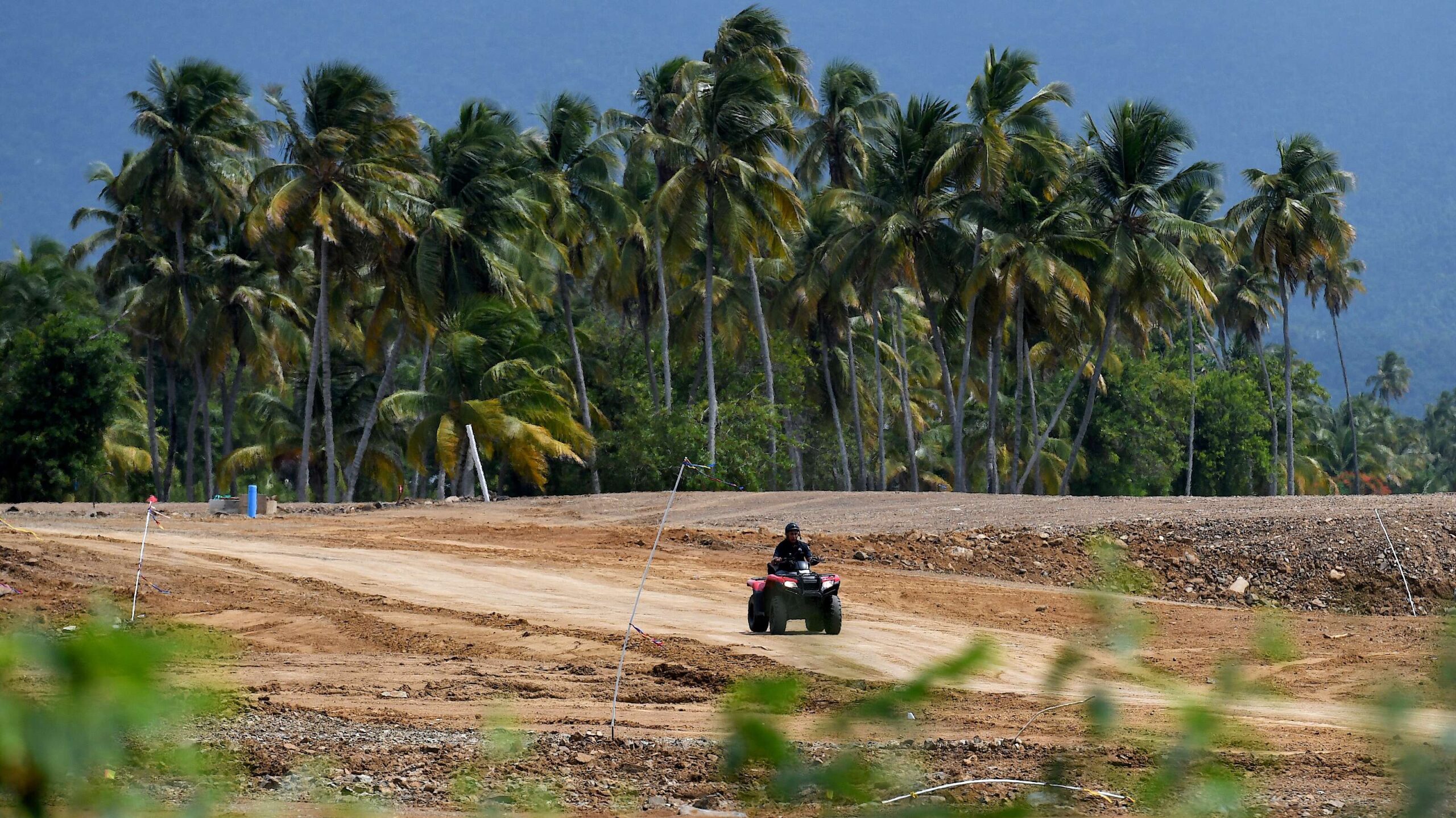 Gobernadora mantiene propuesta de tablillas para vehículos todo terreno