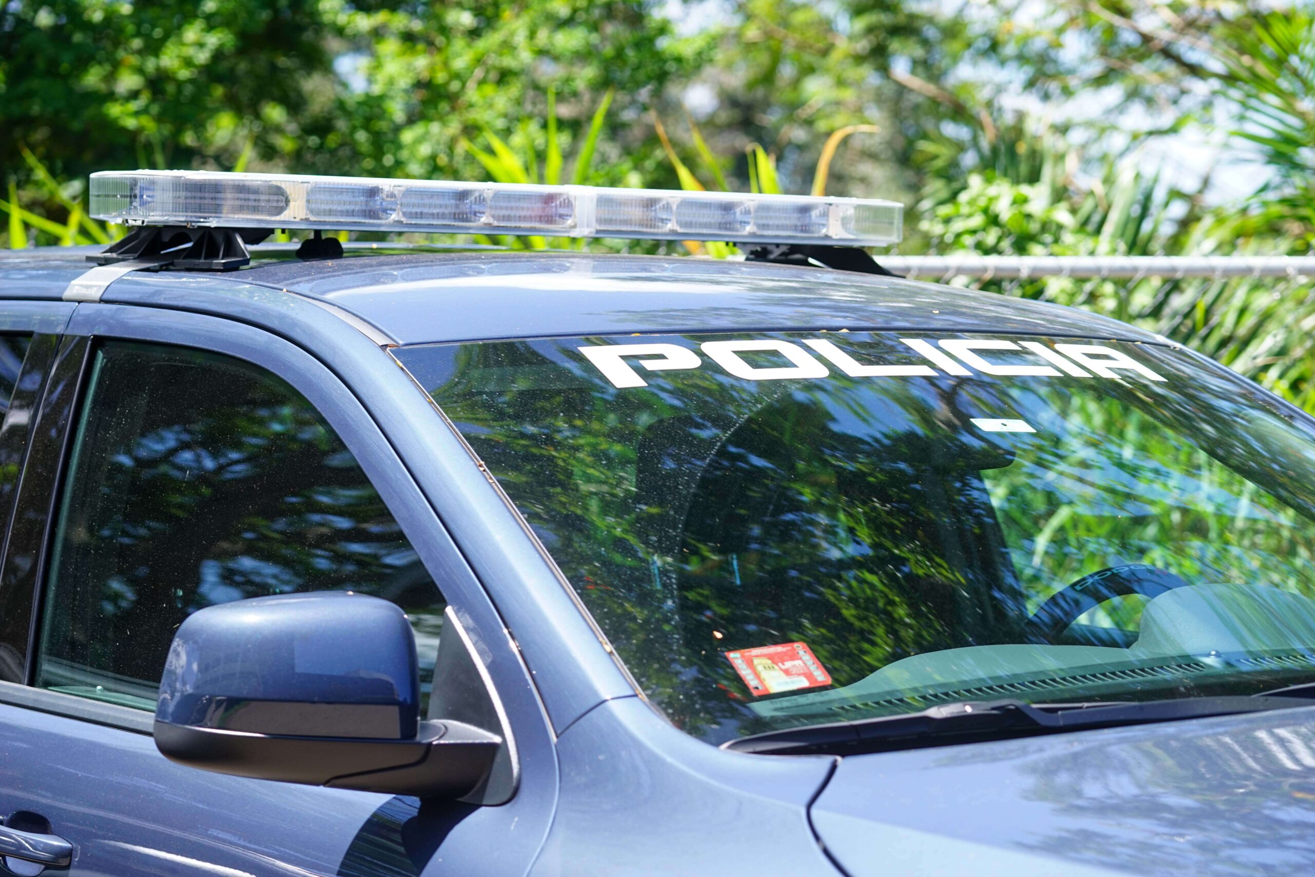 Conductor muere tras chocar e incendiarse su carro