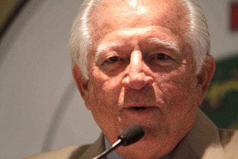 Cámara desea que la avenida Las Cumbres lleve el nombre de Carlos Romero Barceló