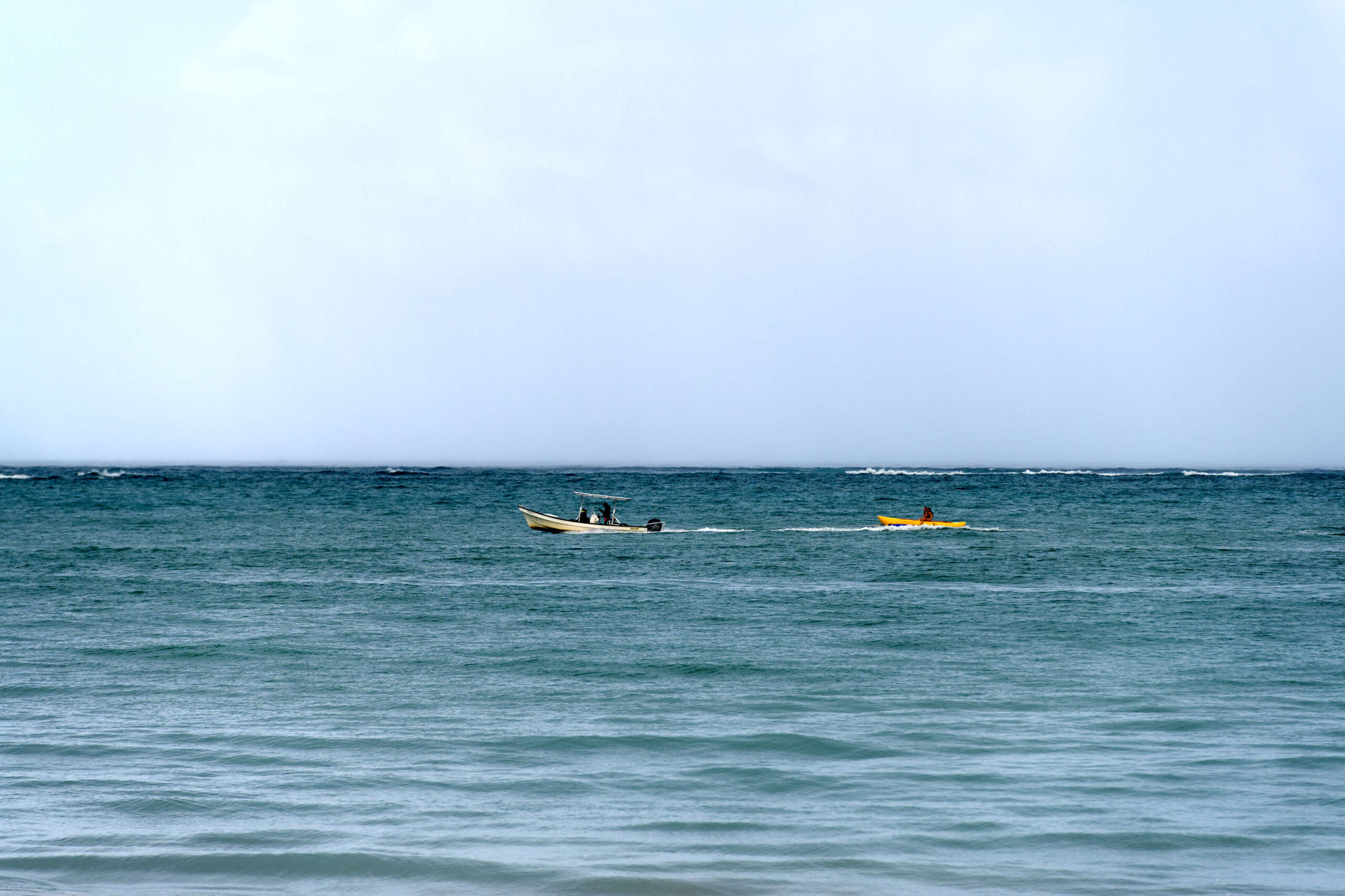 Hombre muere ahogado en playa en Añasco
