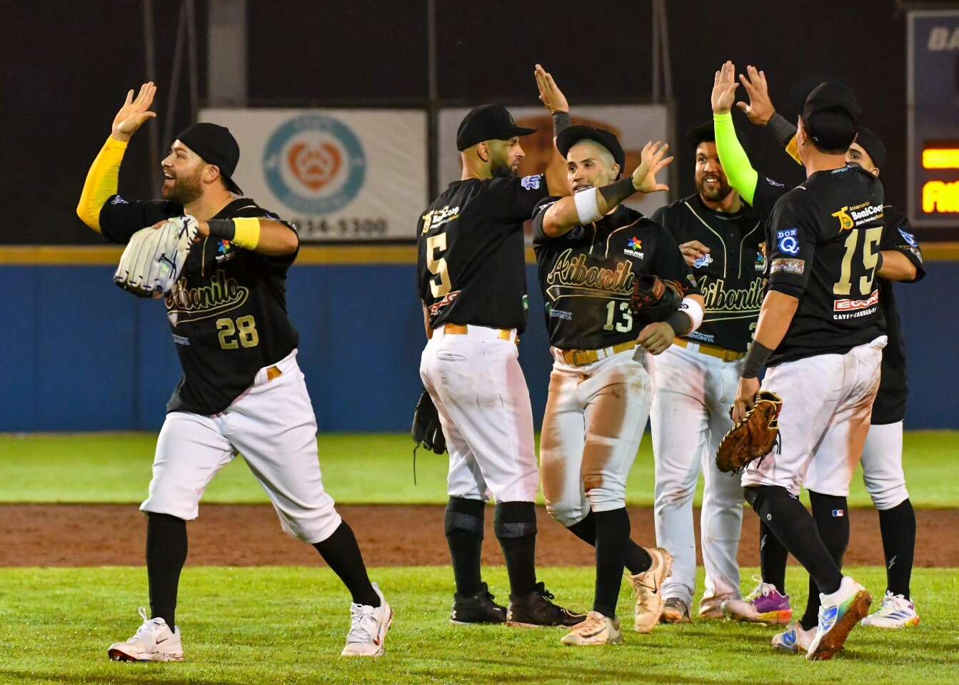 Seis blanqueadas en la primera tanda grande de la Doble A