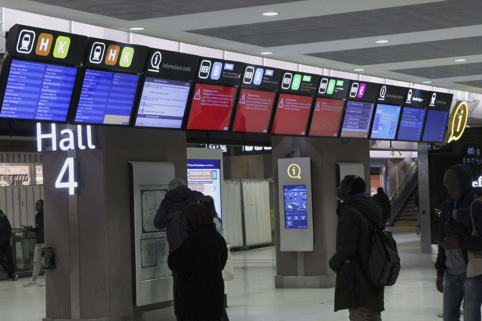 Descubren una bomba de la Segunda Guerra Mundial en una estación de tren en París