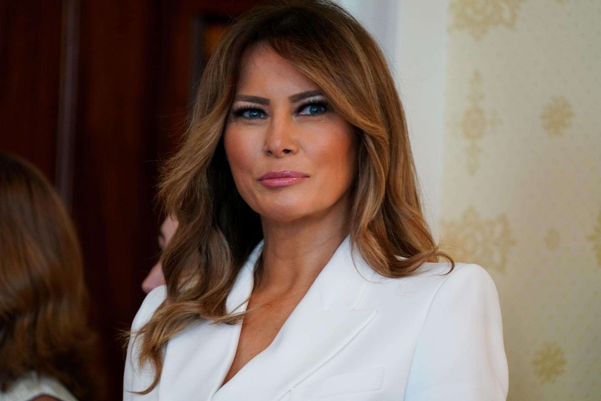 Melania Trump se estrena apoyando una ley contra la pornografía generada con IA