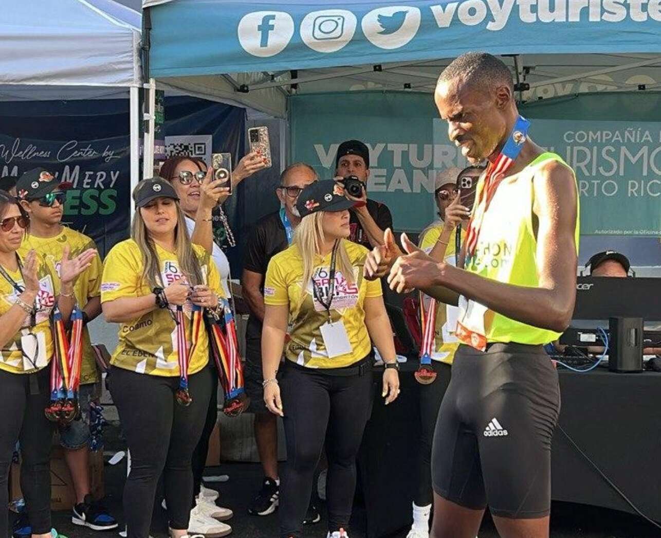 Keniano Peter Njeru se impone en el Medio Maratón San Blas