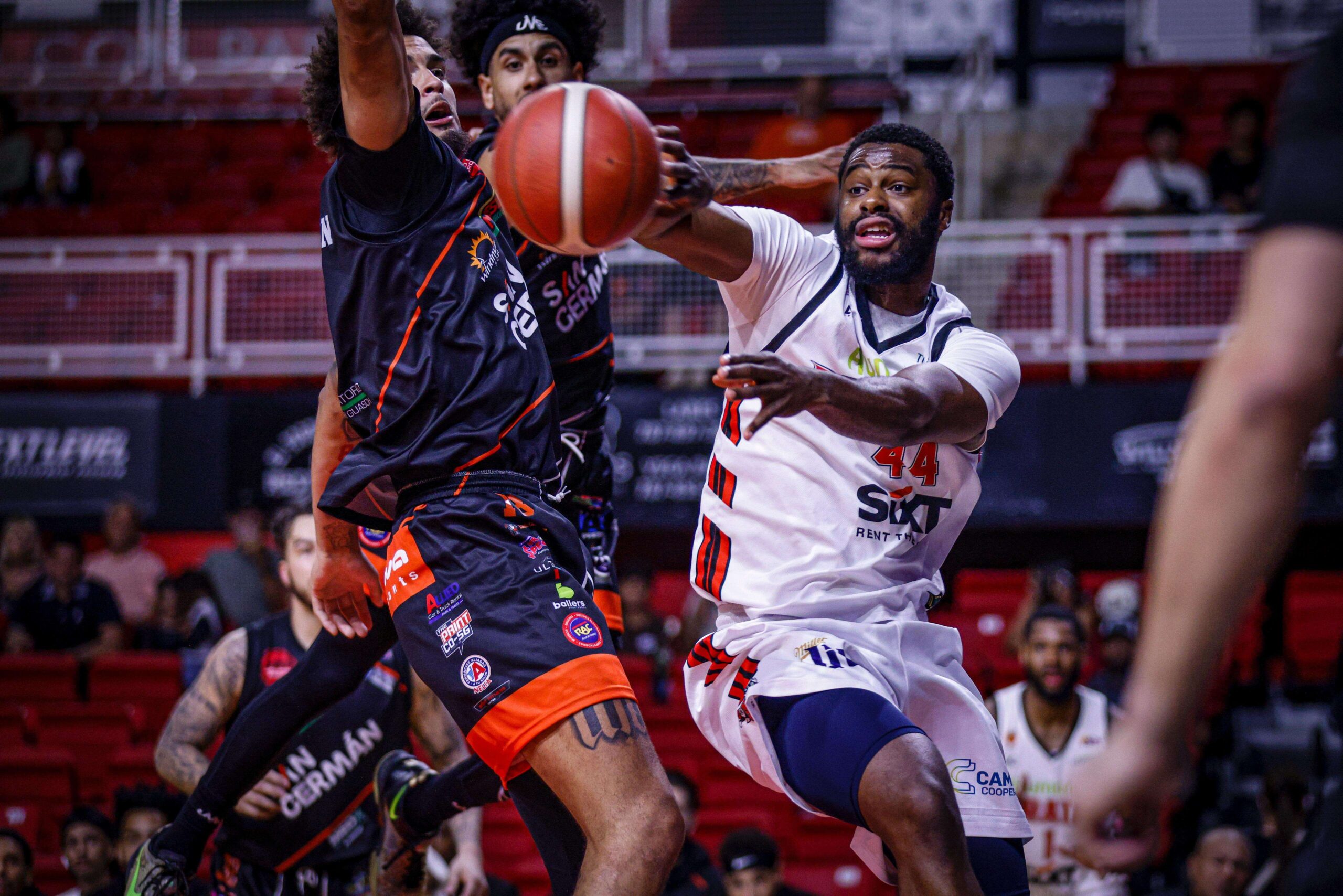 Ponce supera a los Capitanes y nivela serie entre ambos