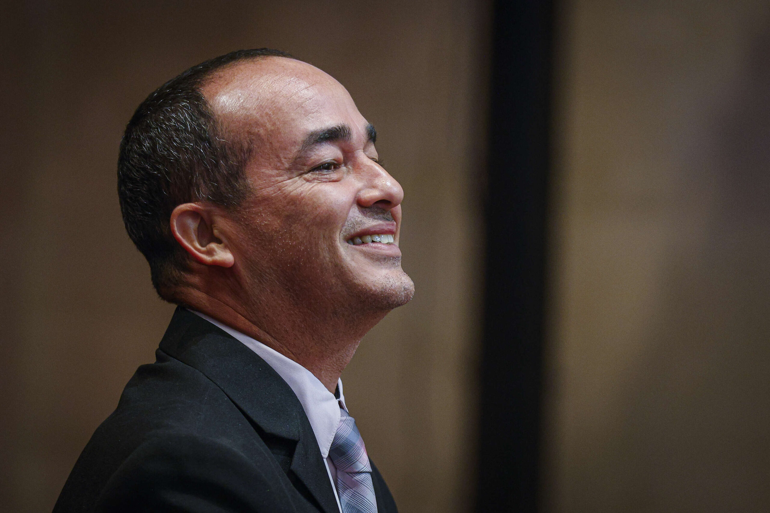 Eliezer Molina celebra el retiro del nombramiento de Verónica Ferraiuoli