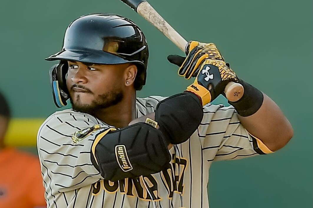 Los Poetas sorprenden a Comerío y Borrero poncha 14 en victoria de San Sebastián