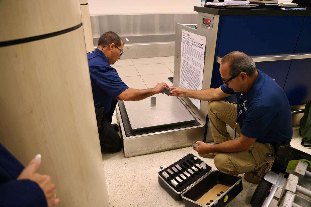 DACO inspecciona las básculas de equipaje en tres aeropuertos
