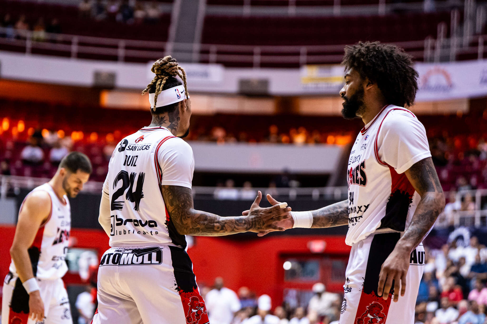 Apagón provoca suspensiones en el BSN, Doble A y voleibol