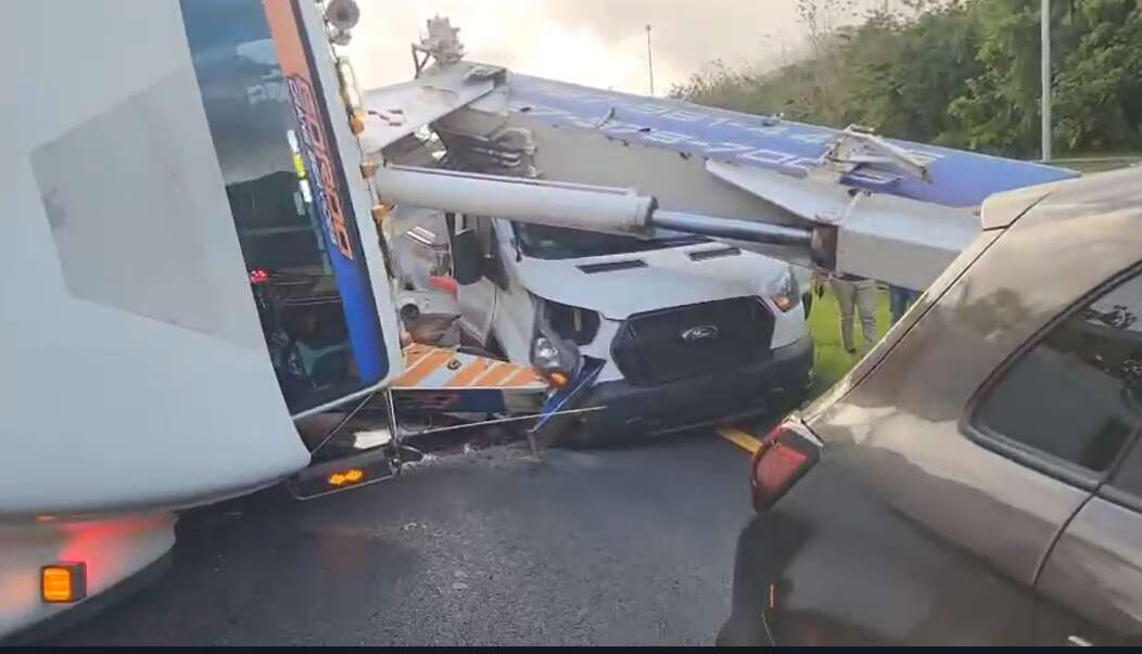 Reabren parcialmente la PR-52 en Cayey tras remoción de camión accidentado