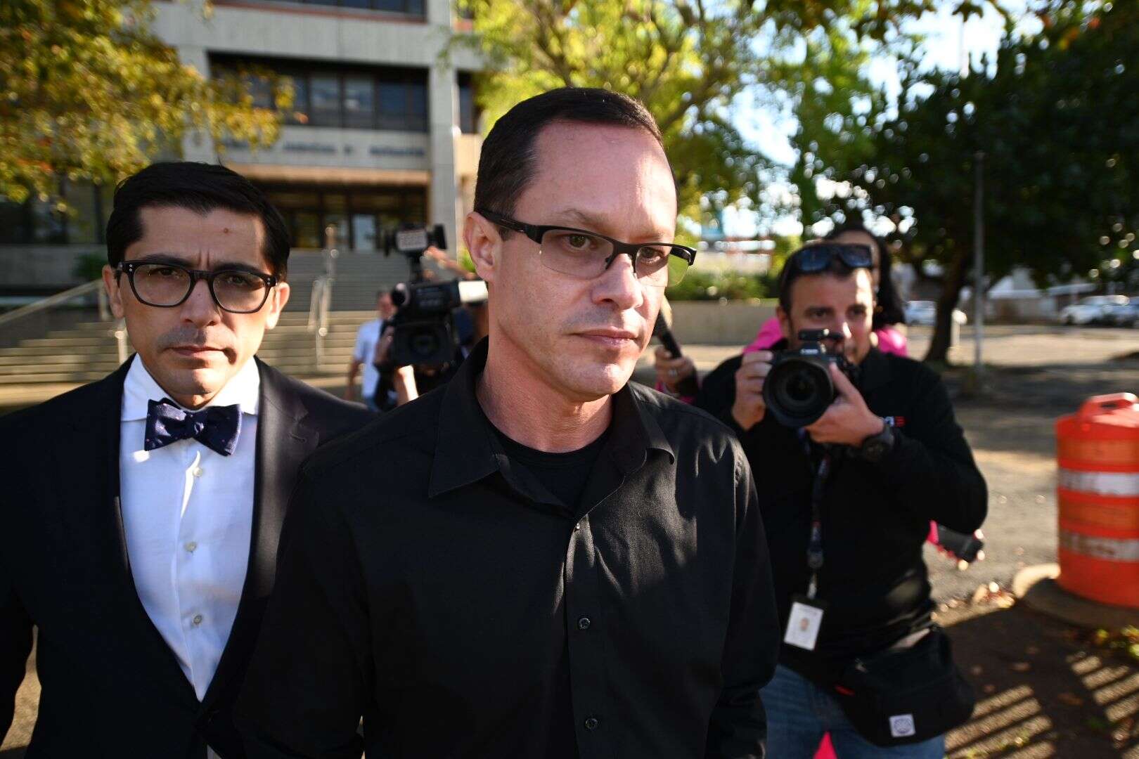 Causa para juicio contra médico que disparó al que le hizo un corte de pastelillo