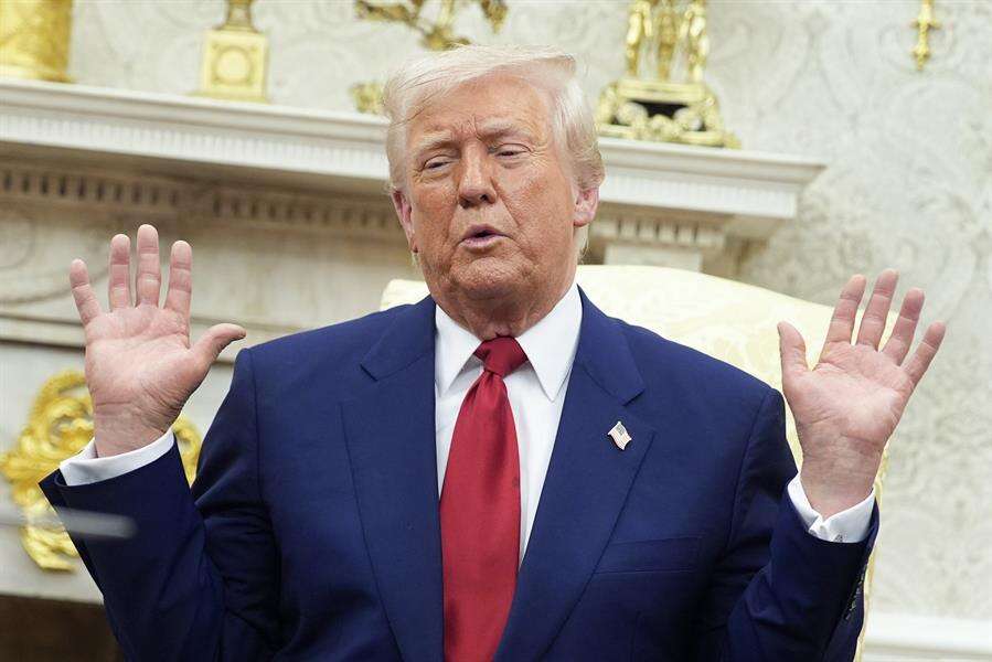 Trump establece una tarifa universal del 10% por 90 días, excepto para China