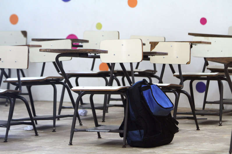 Asistentes de servicios de Educación Especial reciben aumento de sueldo