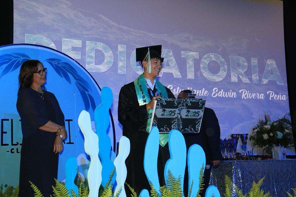 Clase graduanda de la Escuela CROEC de Ceiba tuvo el 100% con alto honor