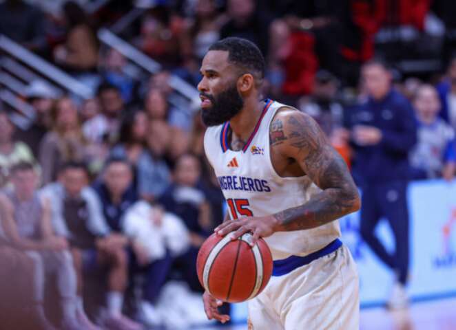 BSN multa en $4 mil y suspende por tres partidos al armador Walter Hodge