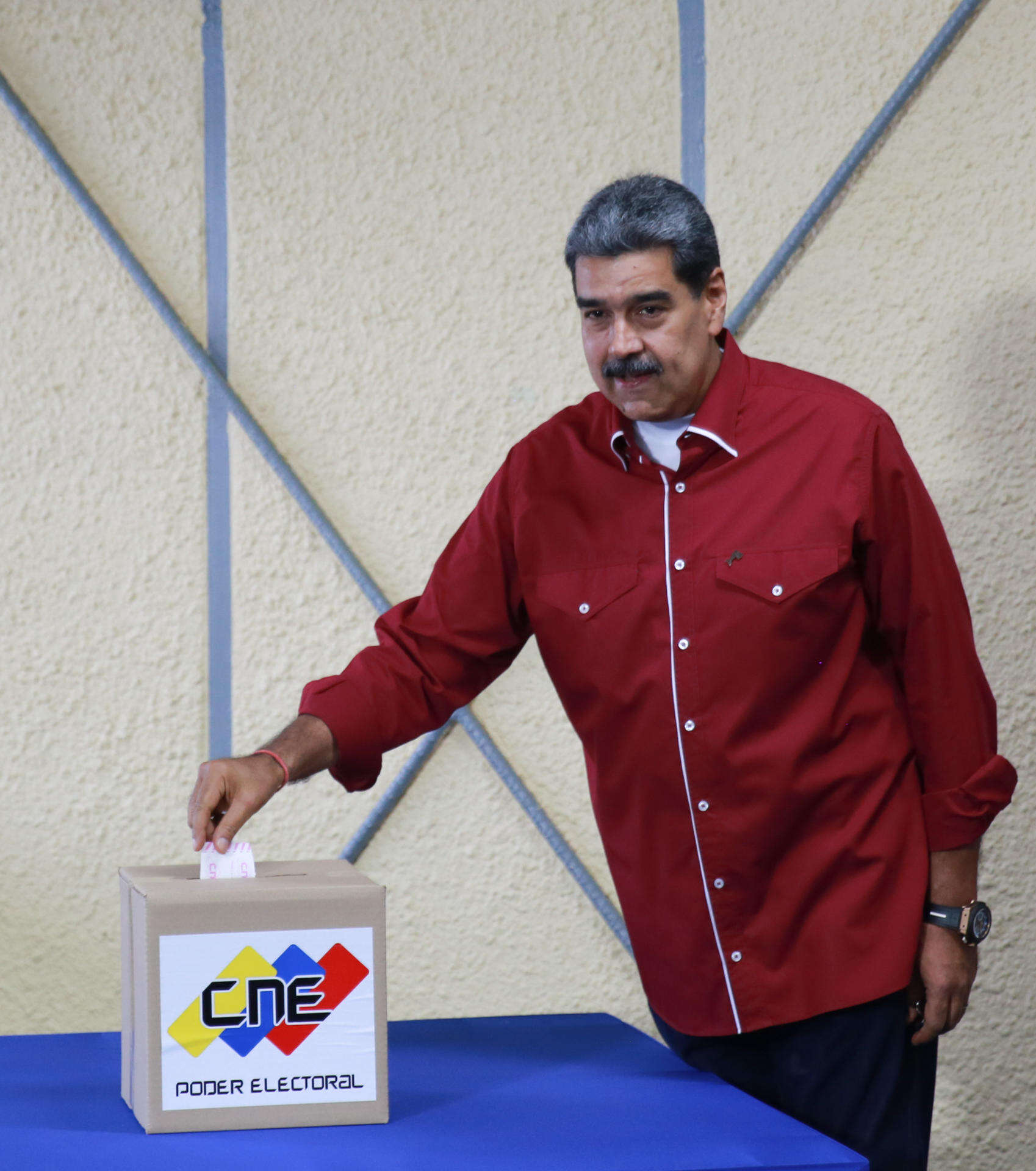 Maduro pide que «nadie meta sus narices» en disputa territorial con Guyana por El Esequibo