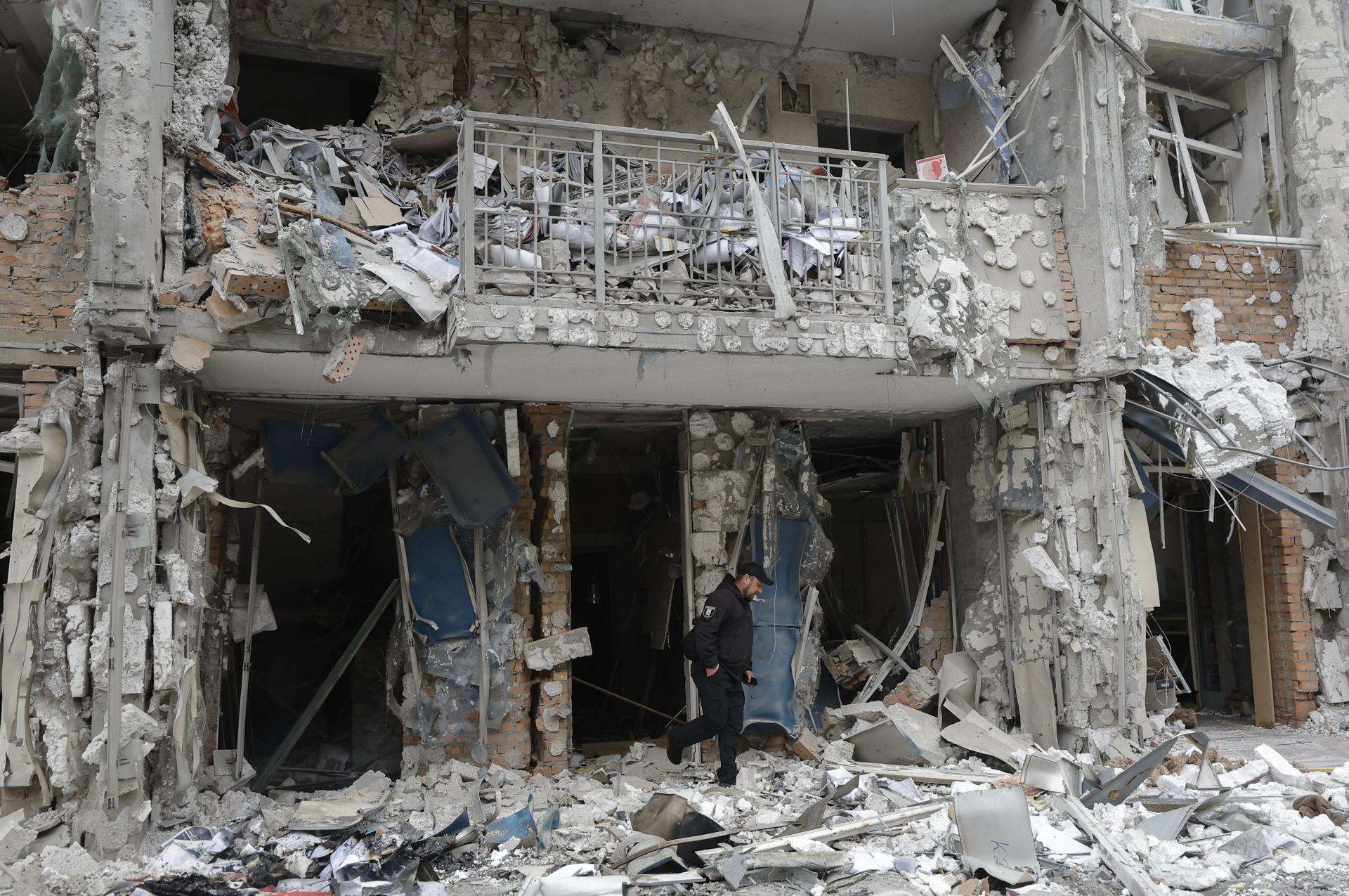 Ucrania vive el peor ataque ruso desde hace semanas en medio de canje de prisioneros