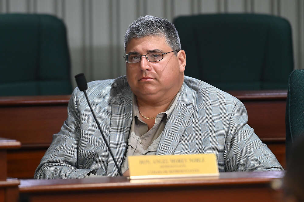 Representante Ángel Morey Noble retira medida legislativa sobre aranceles en querellas administrativ